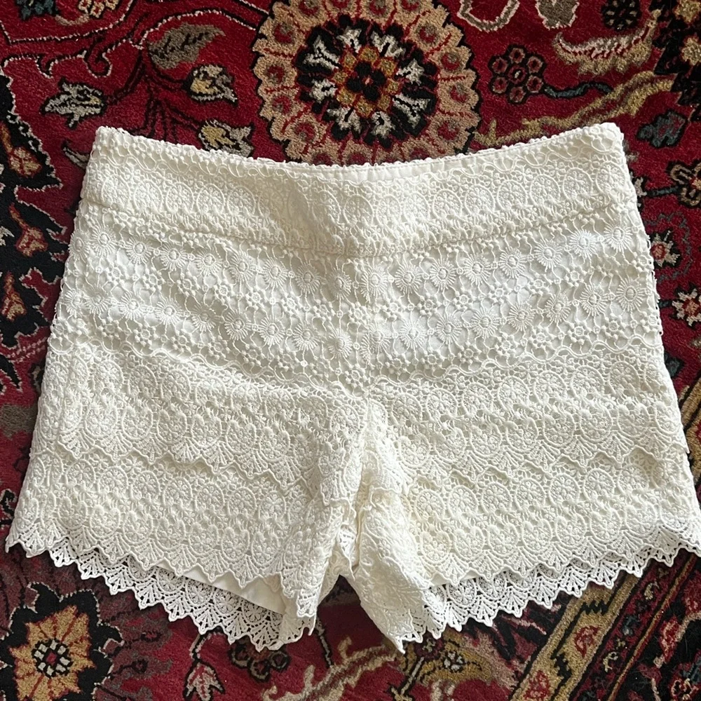 Anne Taylor LOFT Lacey shorts - Picture 1 of 6
